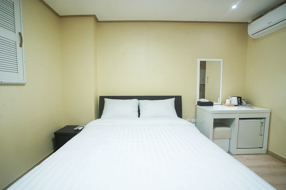 Orange Tree Hotel Jeju Exterior photo