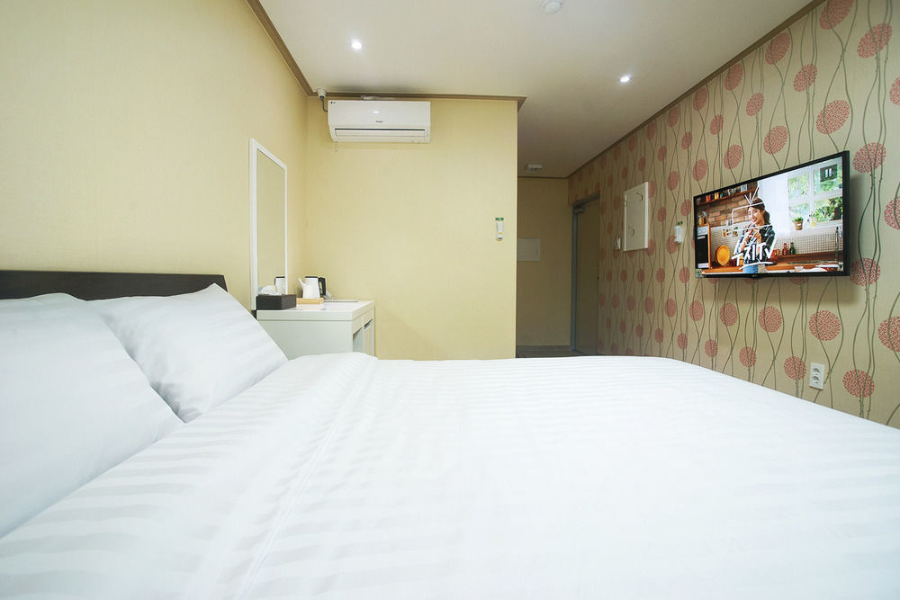 Orange Tree Hotel Jeju Exterior photo