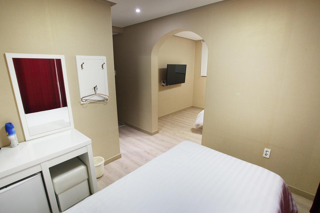 Orange Tree Hotel Jeju Exterior photo