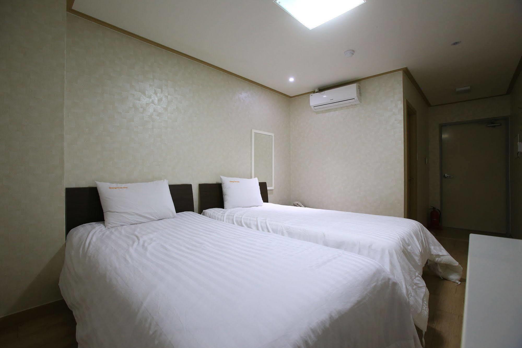 Orange Tree Hotel Jeju Exterior photo