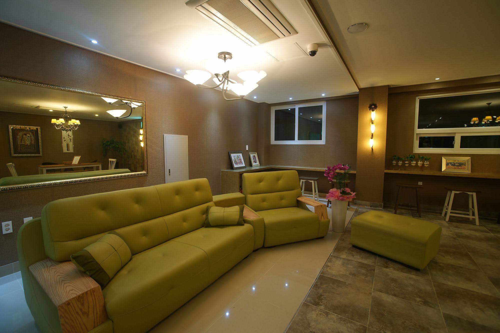 Orange Tree Hotel Jeju Exterior photo